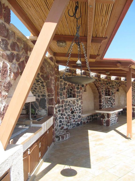 Canava Santino Cave Houses Mesaria Exterior photo