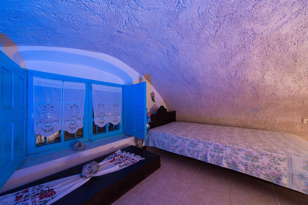 Canava Santino Cave Houses Mesaria Exterior photo