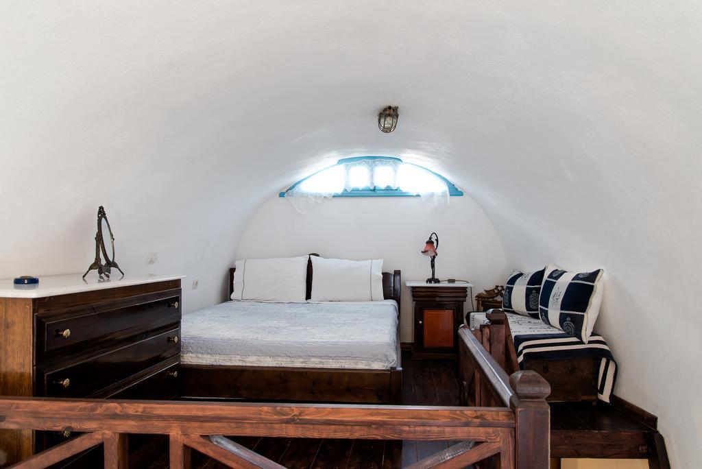 Canava Santino Cave Houses Mesaria Exterior photo