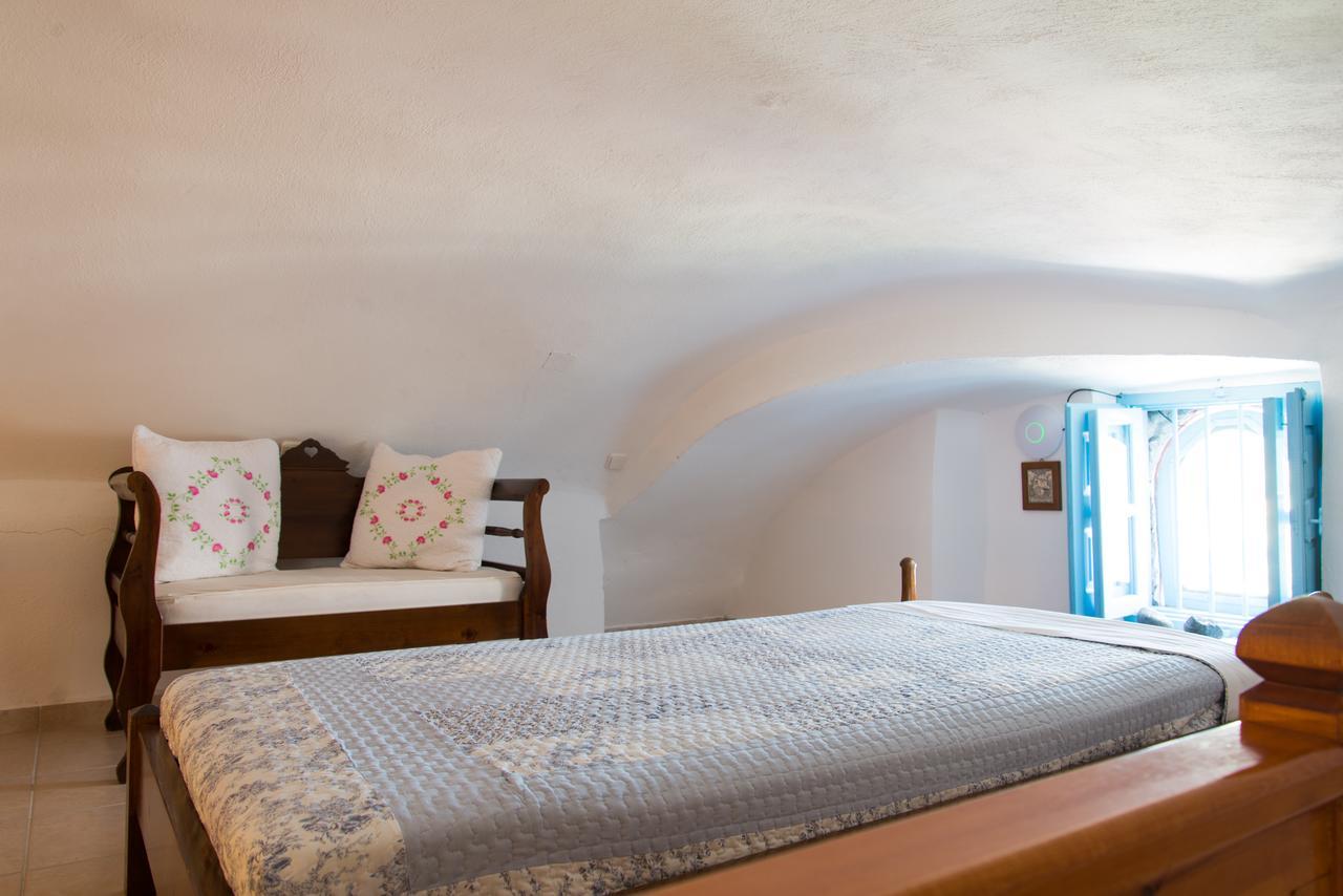 Canava Santino Cave Houses Mesaria Exterior photo