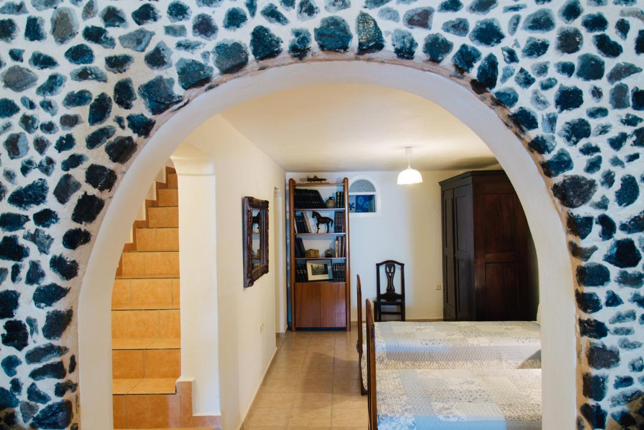 Canava Santino Cave Houses Mesaria Room photo